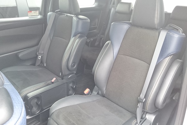 乗車定員別 チャイルドシートの取り付け位置はどこが安全か検証